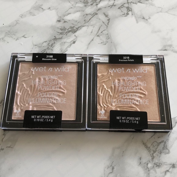 🌼 2/$15 Wet n wild highlighters - Picture 1 of 5